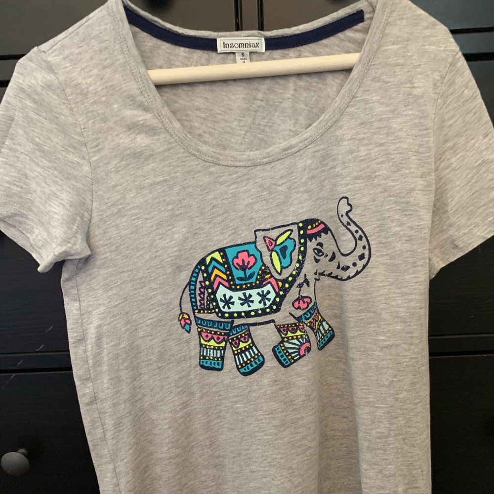 Size S- Graphic colorful Elephant Tee